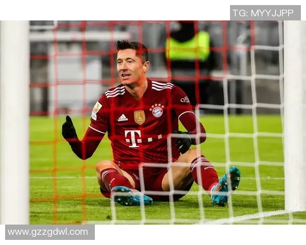 莱万重返老东家引发拜仁球迷愤怒大嘘声称其忘恩负义