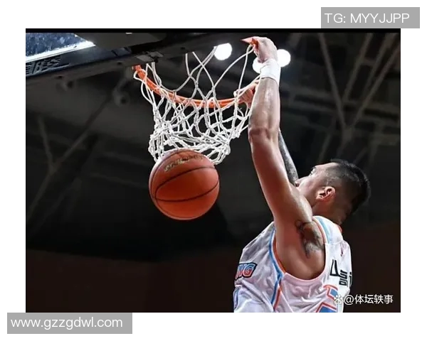 陈林坚：从青涩球员到篮球场上的璀璨明星之路