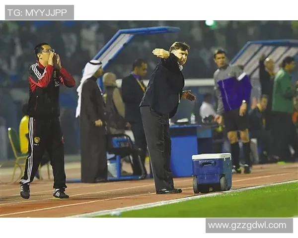 俄罗斯与沙特激战正酣举起手来展现足球激情与友谊